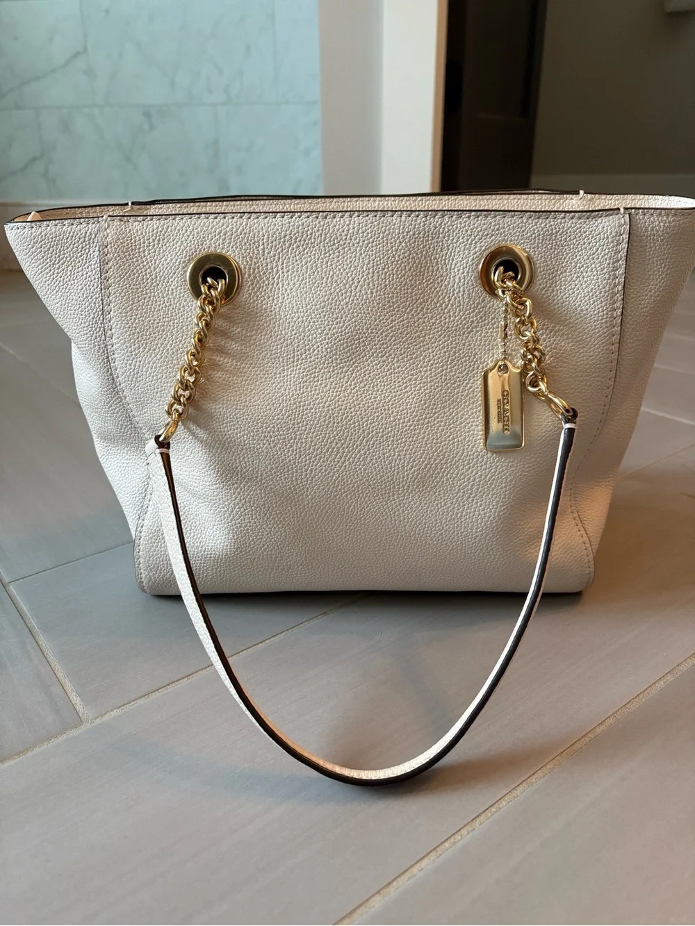 Coach Polished Pebbled Leather Turnlock Chain Tote 27 | Creamy White